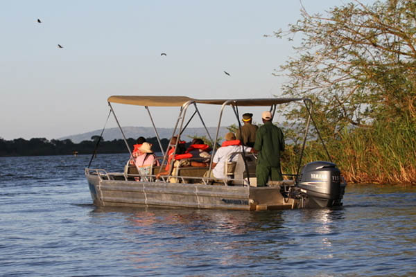 boat cruise on lake ihema